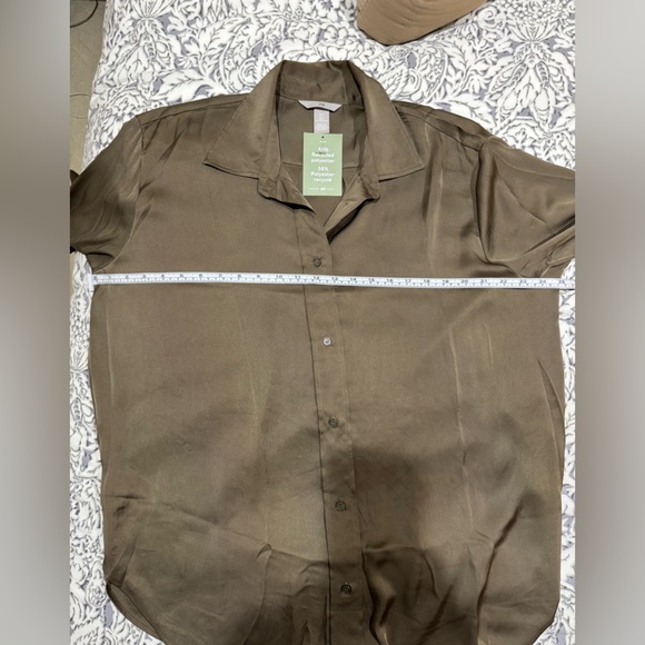 NWT H&M long brown / ear: Mocha Mousse button down long sleeve shirt size Large - Picture 12 of 13